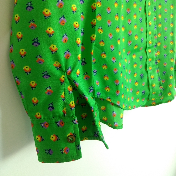 1970's Lady Manhattan button down shirt - Picture 2 of 4